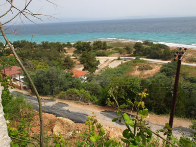 Das Haus von oben mit Blick auf Meer